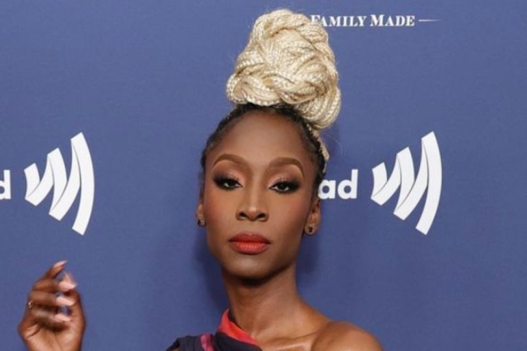 Angelica Ross attends the 34th Annual GLAAD Awards | Reflect Beauty