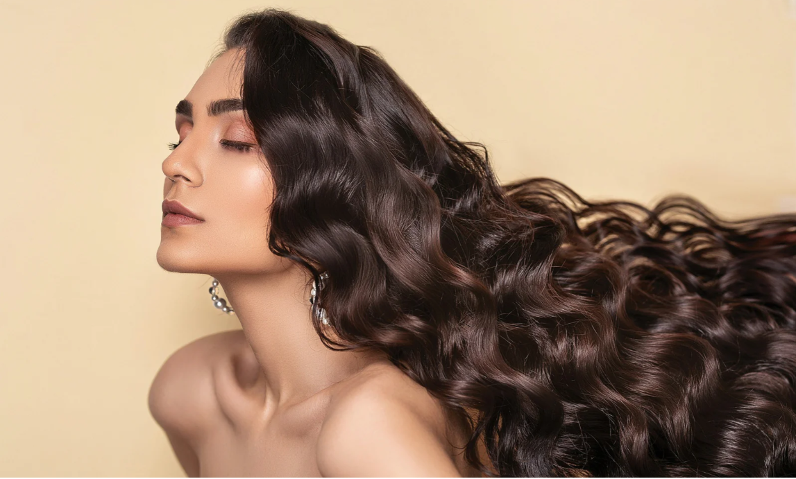 Protein vs Moisture: What Does Your Hair Need?