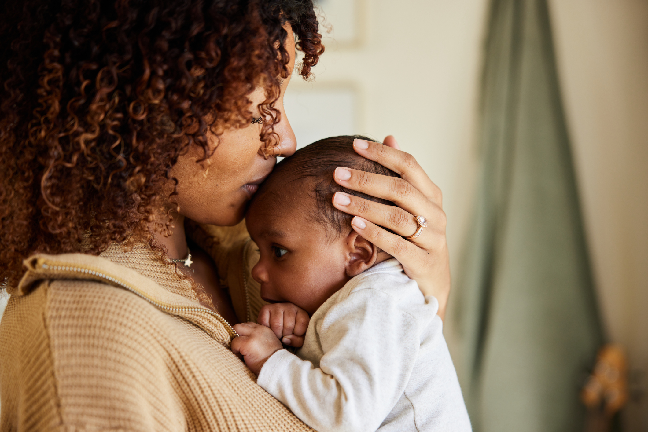 The Weight of the Glow: Navigating New Motherhood and Stress